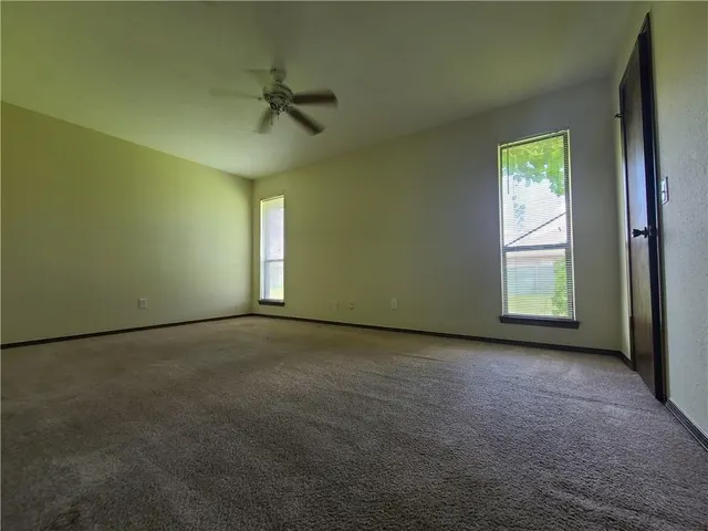 Photo 8 — 163 Barrett Place, Edmond, OK 73003