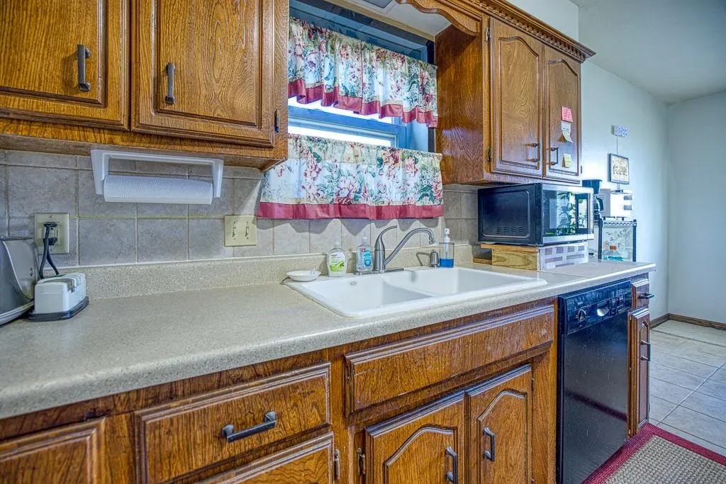 Photo 9 — 1513 S 13th Street, Kingfisher, OK 73750