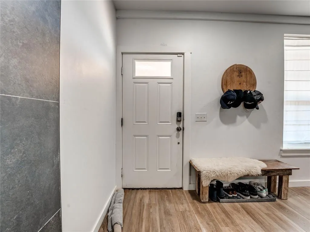 Photo 5 — 915 N Douglas Boulevard, Guthrie, OK 73044