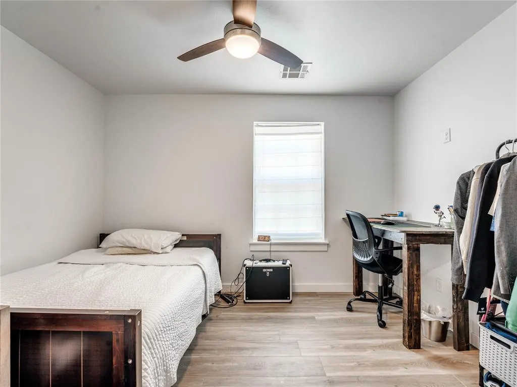 Photo 22 — 915 N Douglas Boulevard, Guthrie, OK 73044