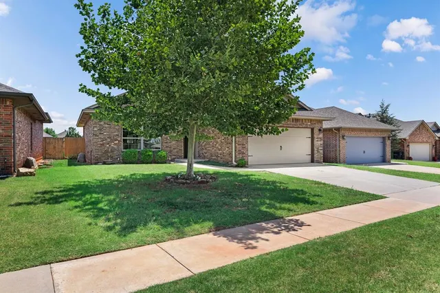 Photo 2 — 3436 NW 164th Terrace, Edmond, OK 73013