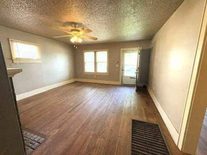 Photo 4 — 1128 NW 48th Street, Oklahoma City, OK 73118
