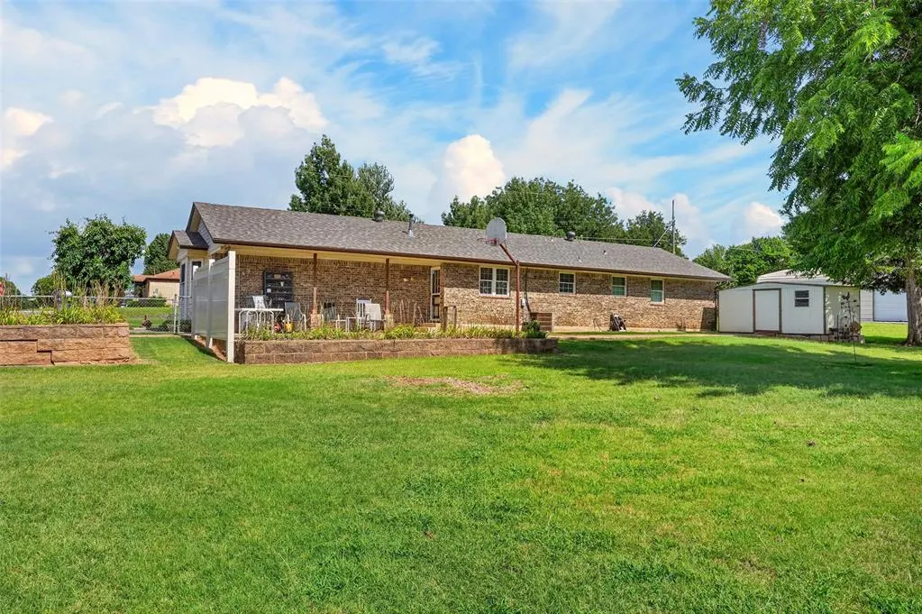 Photo 24 — 1901 Ives Way, Choctaw, OK 73020