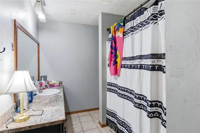 Photo 8 — 2058 W 7th Place, Elk City, OK 73644