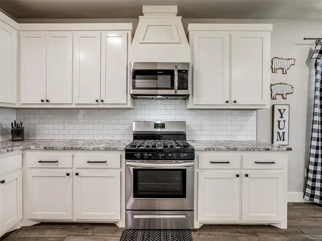 Photo 4 — 1216 N Taylor Way, Mustang, OK 73064