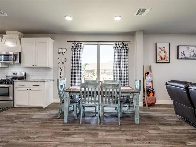 Photo 8 — 1216 N Taylor Way, Mustang, OK 73064