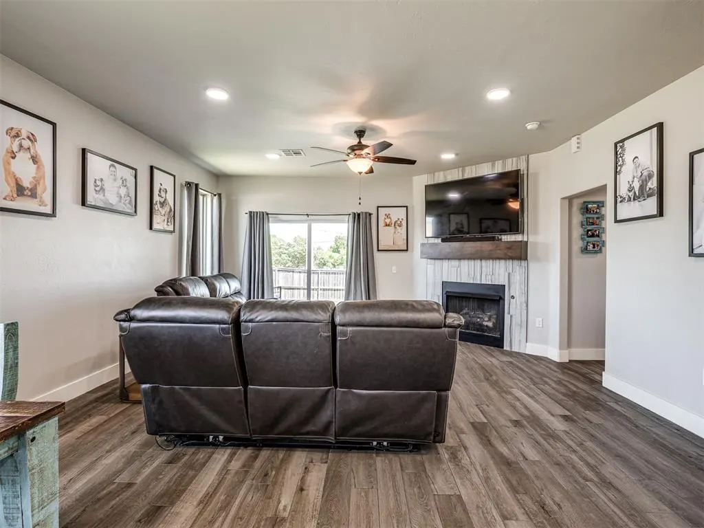 Photo 14 — 1216 N Taylor Way, Mustang, OK 73064
