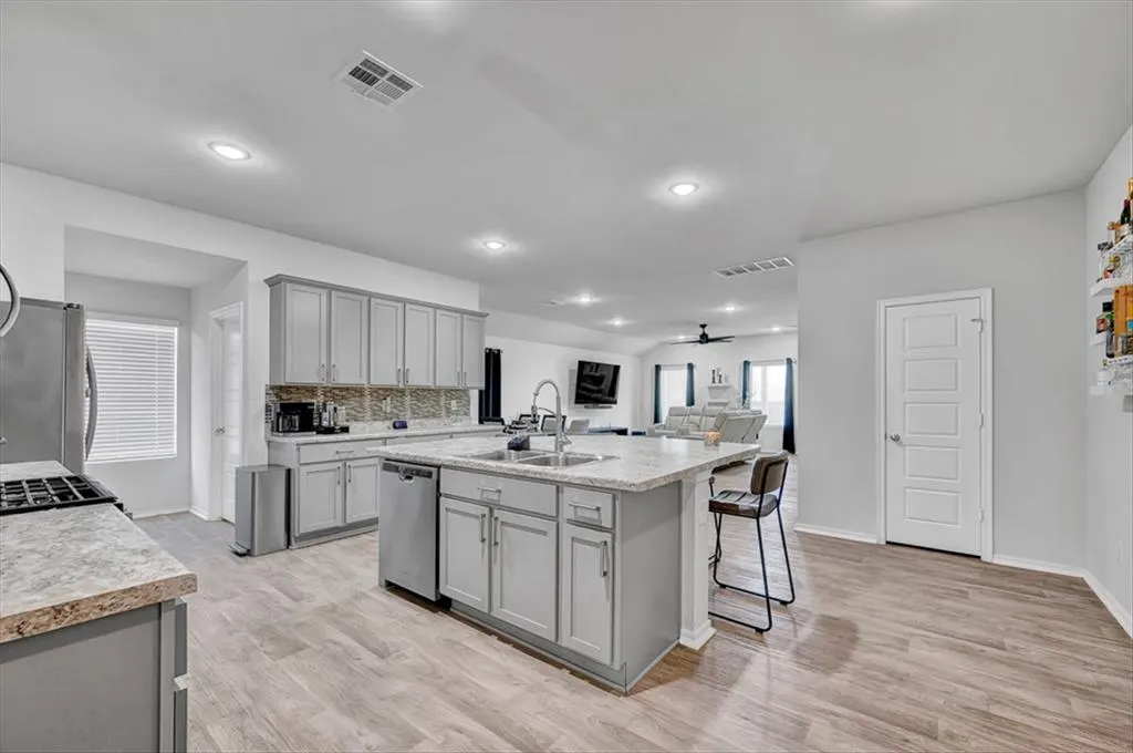 Photo 9 — 3512 Moraine Drive, Yukon, OK 73099