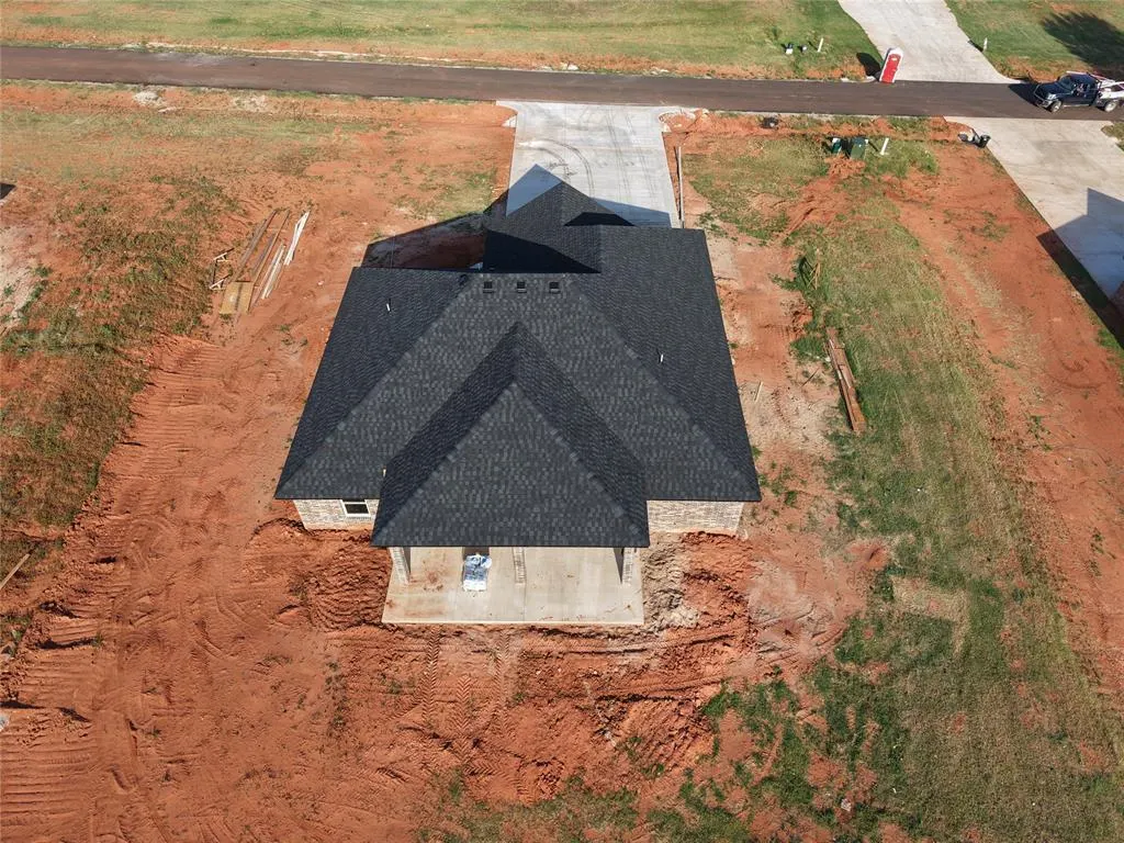 Photo 3 — 2213 Winter Ridge Road, Blanchard, OK 73010