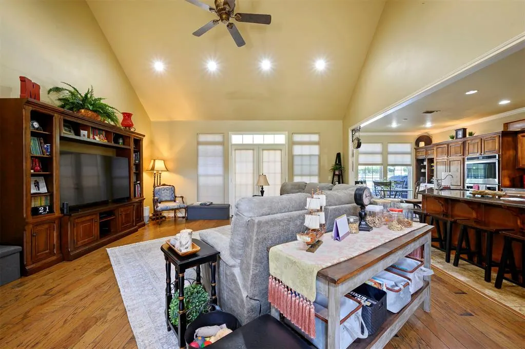 Photo 8 — 803 Oak Brook Drive, Idabel, OK 74745