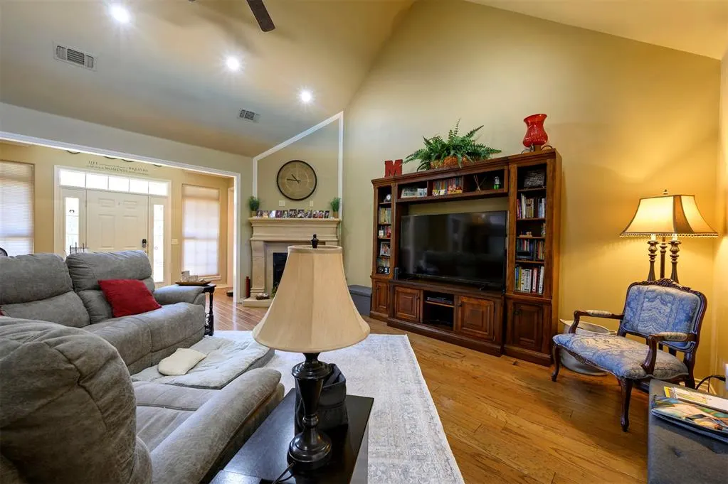 Photo 9 — 803 Oak Brook Drive, Idabel, OK 74745