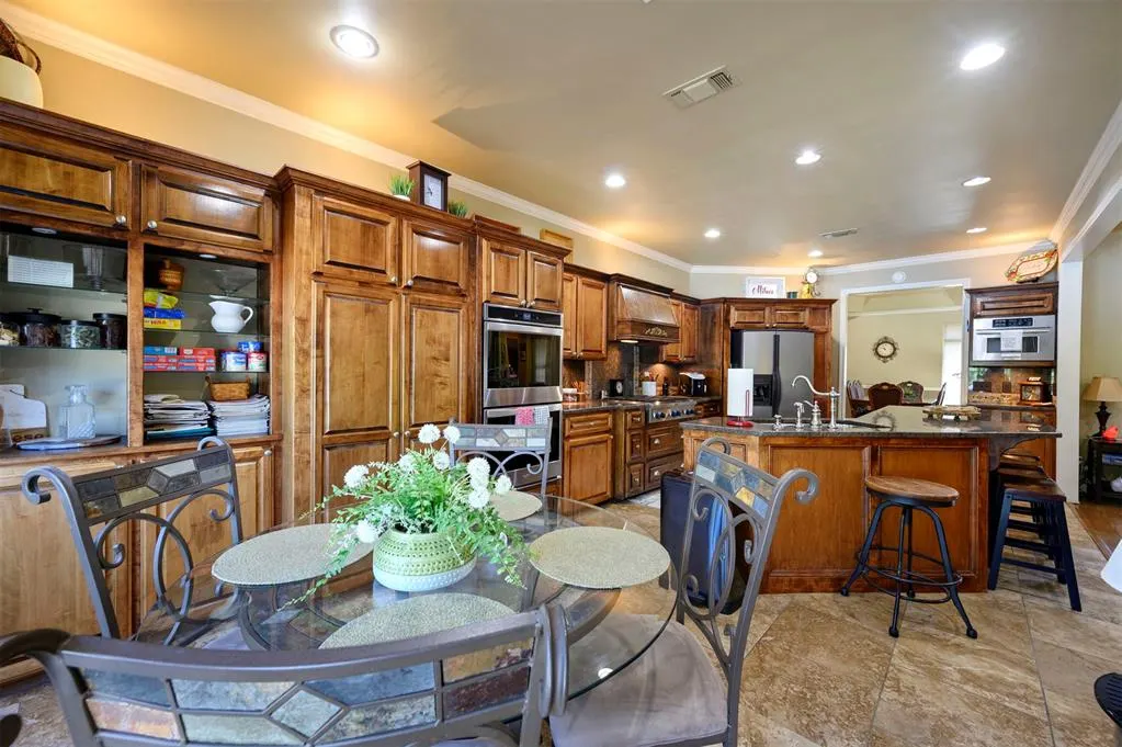 Photo 10 — 803 Oak Brook Drive, Idabel, OK 74745