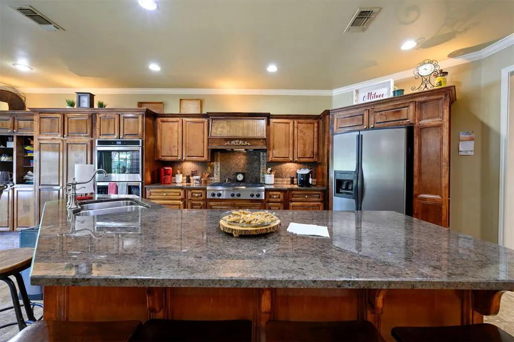 Photo 15 — 803 Oak Brook Drive, Idabel, OK 74745