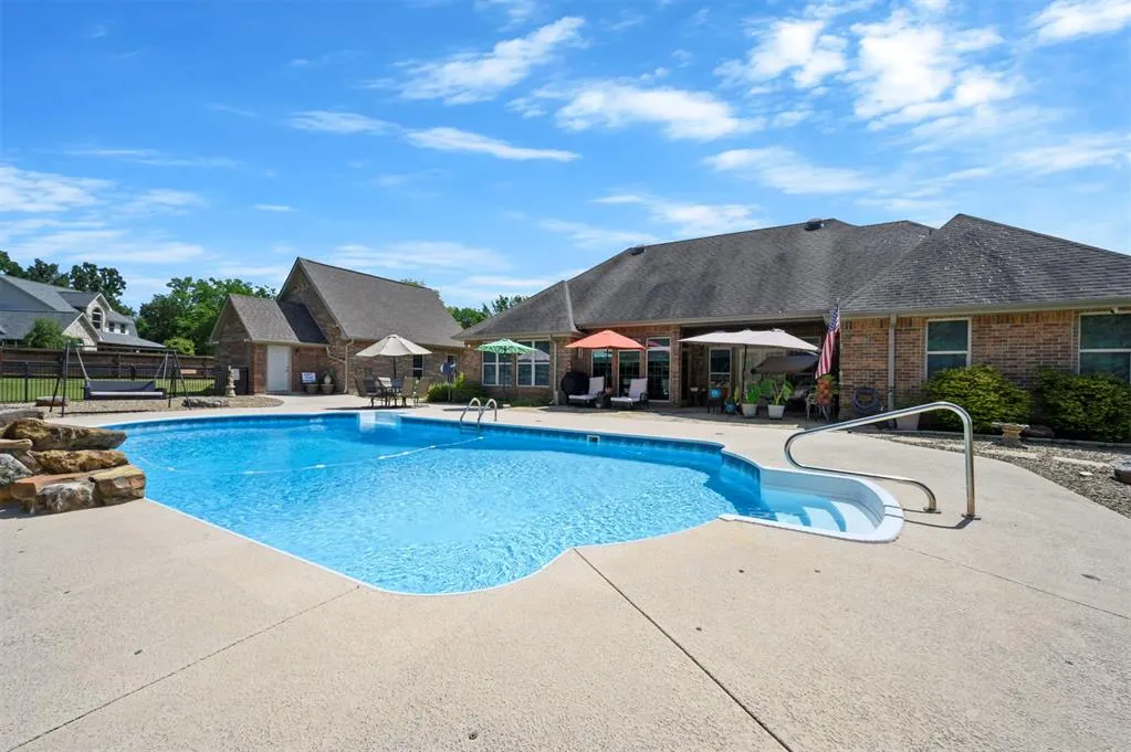 Photo 40 — 803 Oak Brook Drive, Idabel, OK 74745