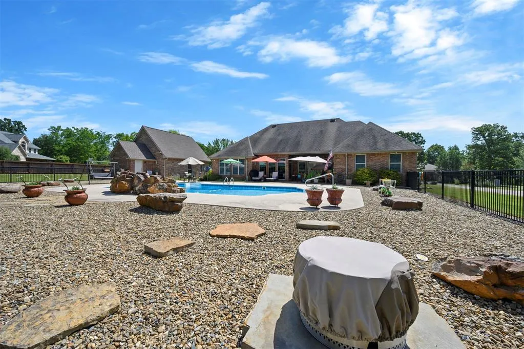 Photo 41 — 803 Oak Brook Drive, Idabel, OK 74745