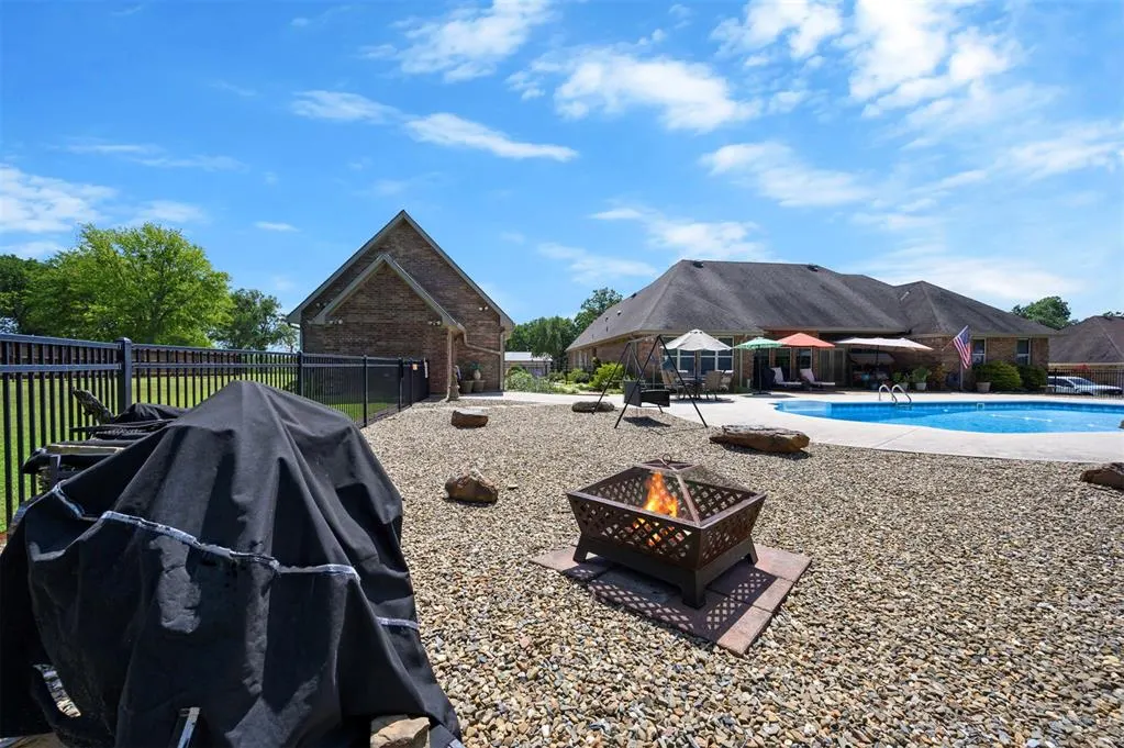 Photo 42 — 803 Oak Brook Drive, Idabel, OK 74745