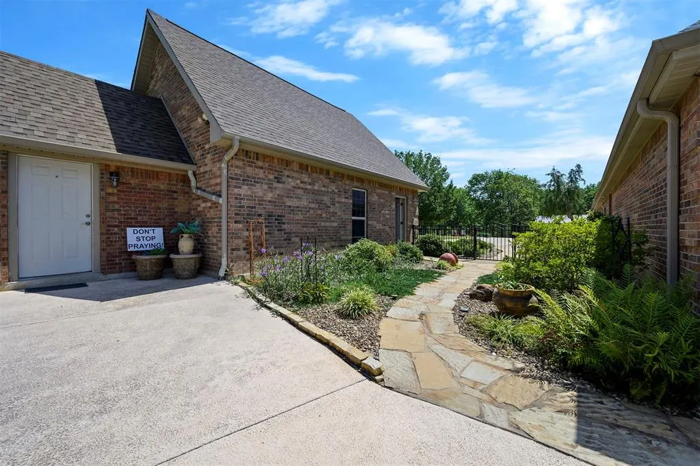 Photo 43 — 803 Oak Brook Drive, Idabel, OK 74745