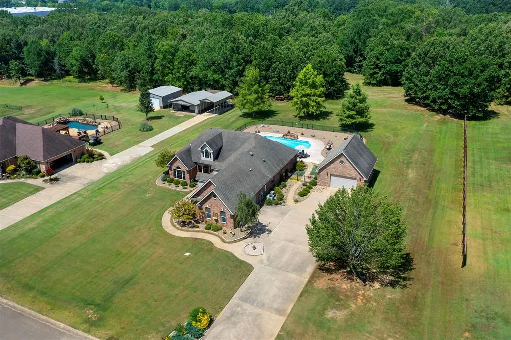 Photo 50 — 803 Oak Brook Drive, Idabel, OK 74745