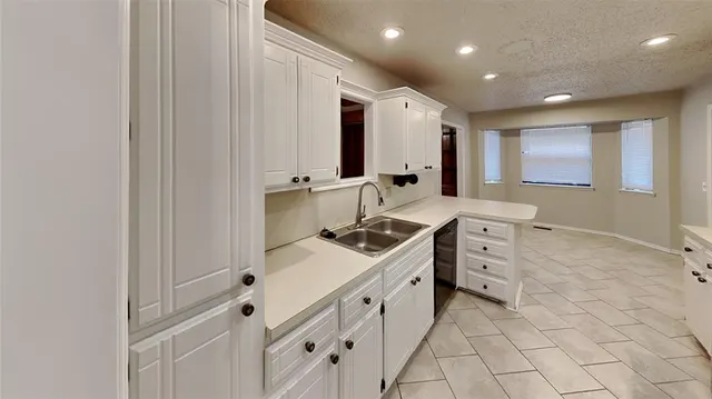 Photo 8 — 13233 Eastridge Drive, Oklahoma City, OK 73170