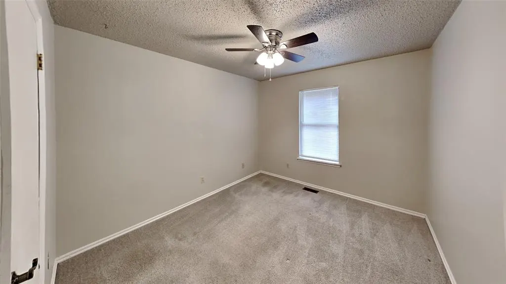 Photo 13 — 13233 Eastridge Drive, Oklahoma City, OK 73170