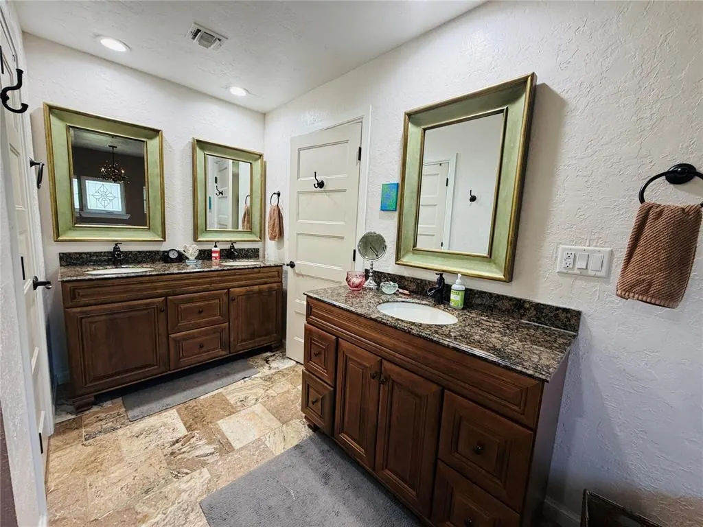Photo 25 — 1510 W E Avenue, Elk City, OK 73644