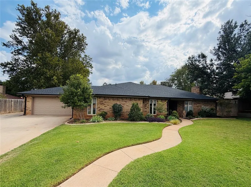 Photo 2 — 1510 W E Avenue, Elk City, OK 73644