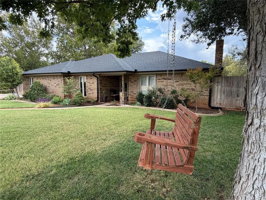 Front exterior — 1510 W E Avenue, Elk City, OK 73644