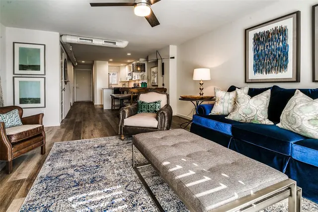 Photo 7 — 1110 Sherwood Lane 212, Nichols Hills, OK 73116