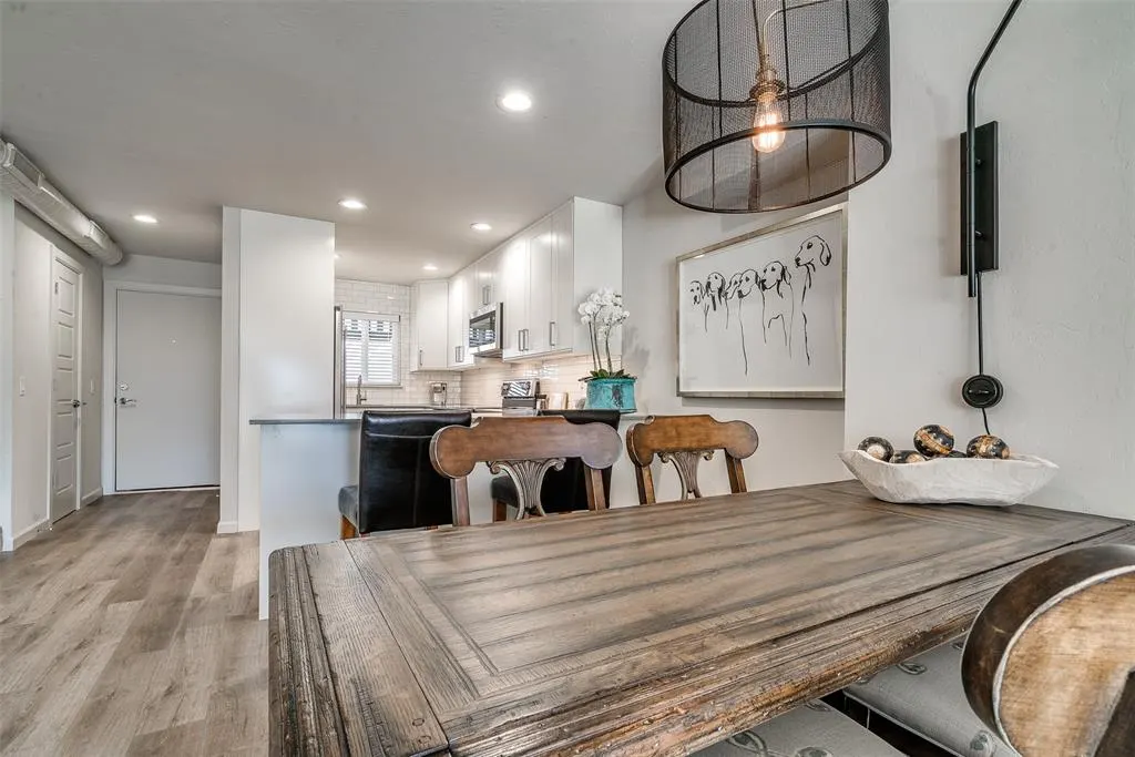 Photo 10 — 1110 Sherwood Lane 212, Nichols Hills, OK 73116