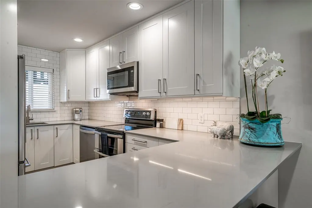 Photo 12 — 1110 Sherwood Lane 212, Nichols Hills, OK 73116