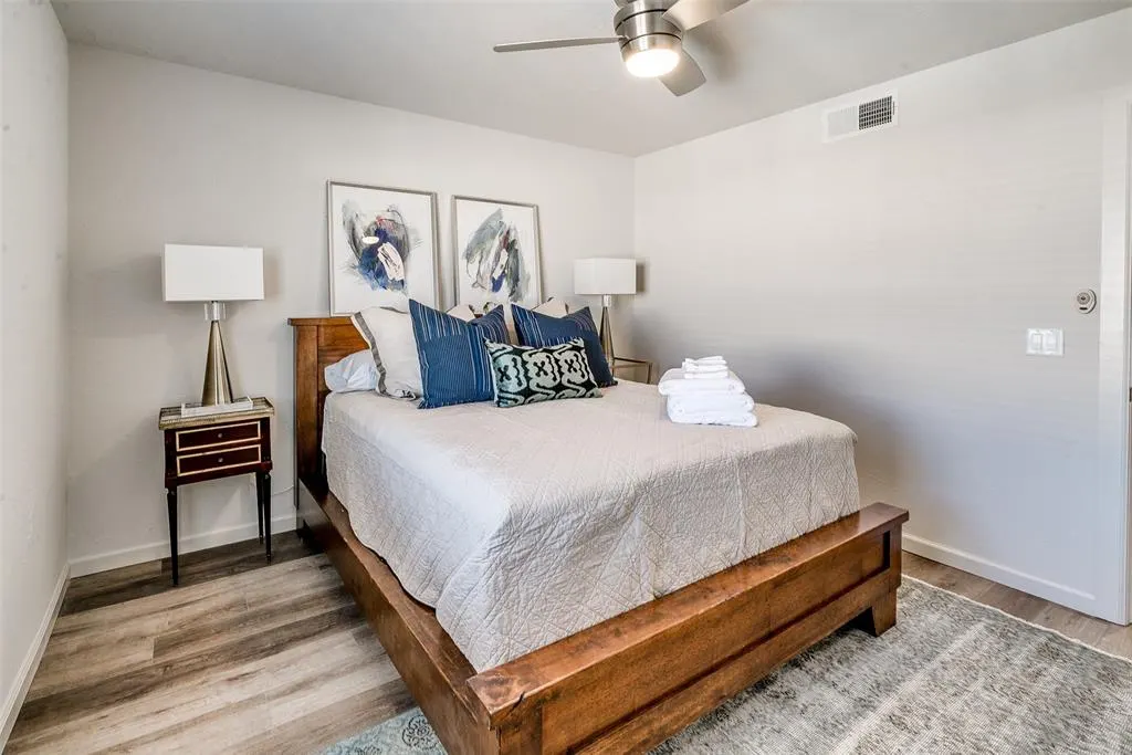Photo 18 — 1110 Sherwood Lane 212, Nichols Hills, OK 73116