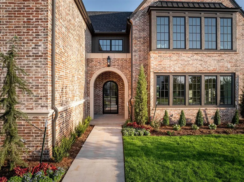 Photo 2 — 6416 NW 148th Street, Oklahoma City, OK 73142