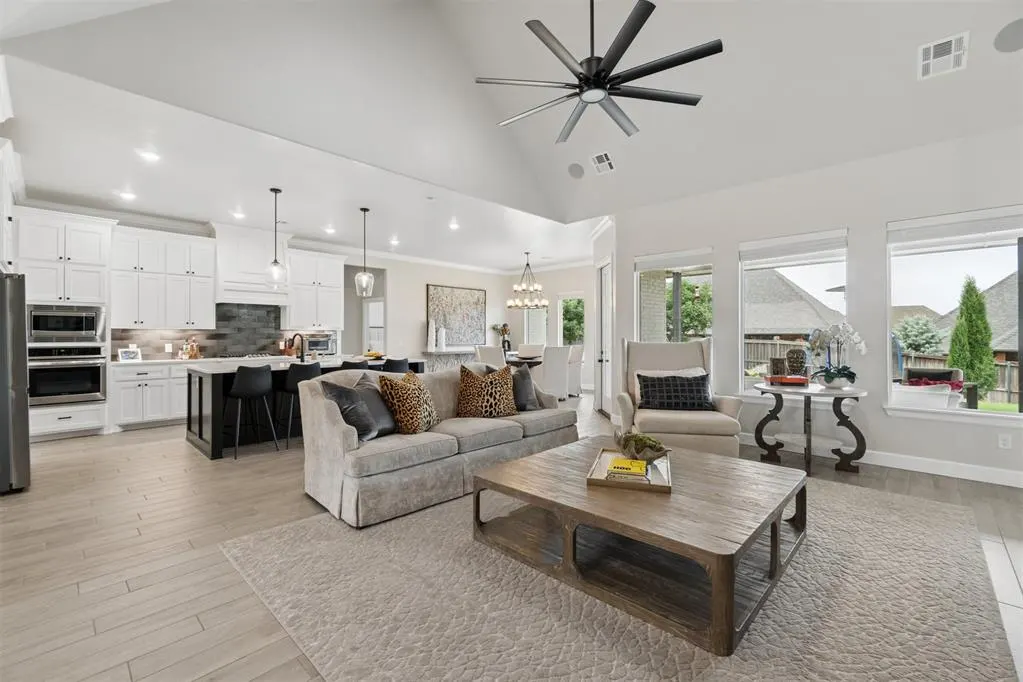 Photo 10 — 701 Maple Hill Road, Norman, OK 73069