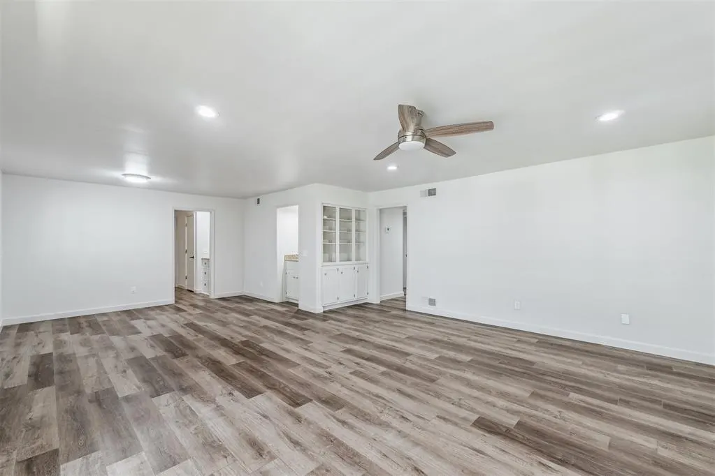 Photo 8 — 1110 Sherwood Lane 108, Oklahoma City, OK 73116