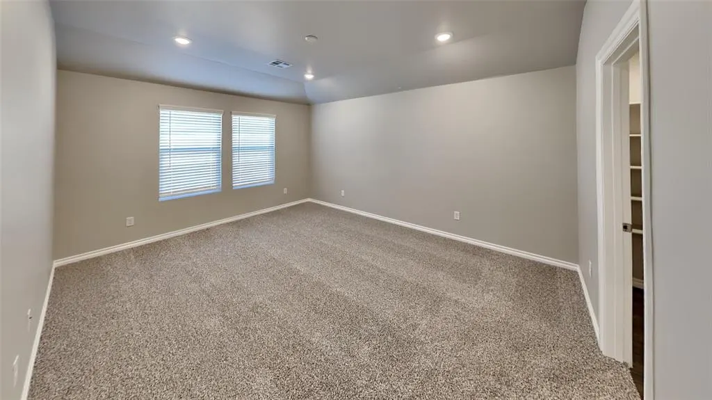 Photo 10 — 2733 Dennis Drive, Yukon, OK 73099
