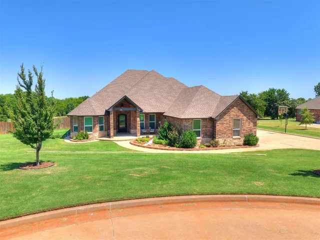 Photo 3 — 3001 Firefly Drive, Norman, OK 73071