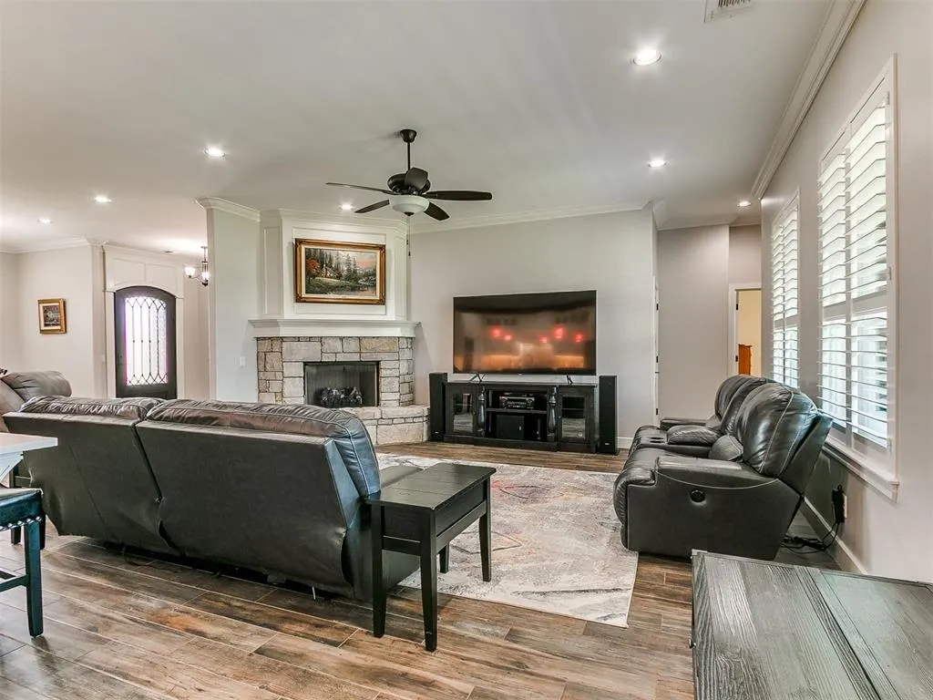 Photo 8 — 3001 Firefly Drive, Norman, OK 73071
