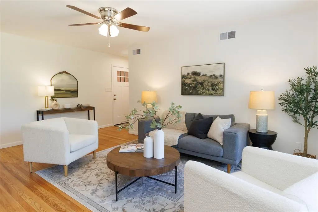 Photo 2 — 725 S Hartman Drive, Norman, OK 73069