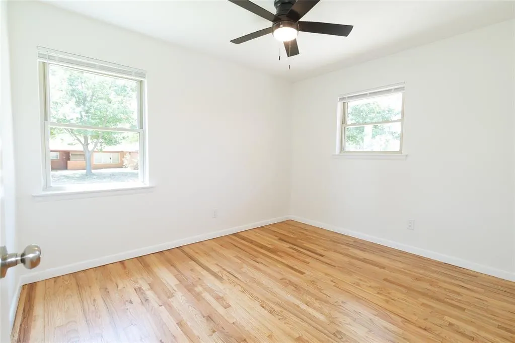 Photo 15 — 725 S Hartman Drive, Norman, OK 73069