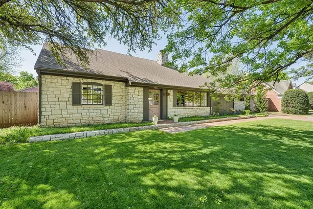 Photo 2 — 3012 Red Oak Road, Oklahoma City, OK 73120