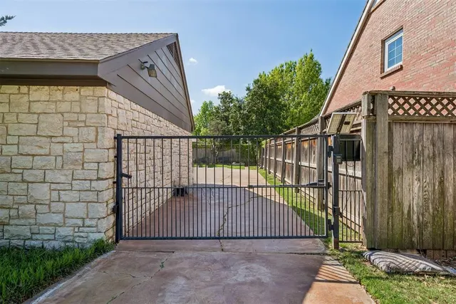 Photo 7 — 3012 Red Oak Road, Oklahoma City, OK 73120