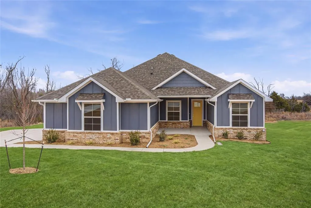 Front exterior — 11161 Black Lion Court, Blanchard, OK 73010