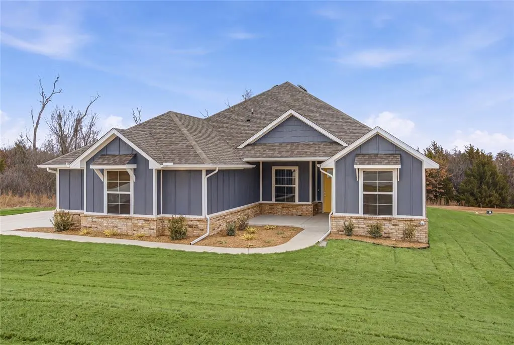 Photo 2 — 11161 Black Lion Court, Blanchard, OK 73010