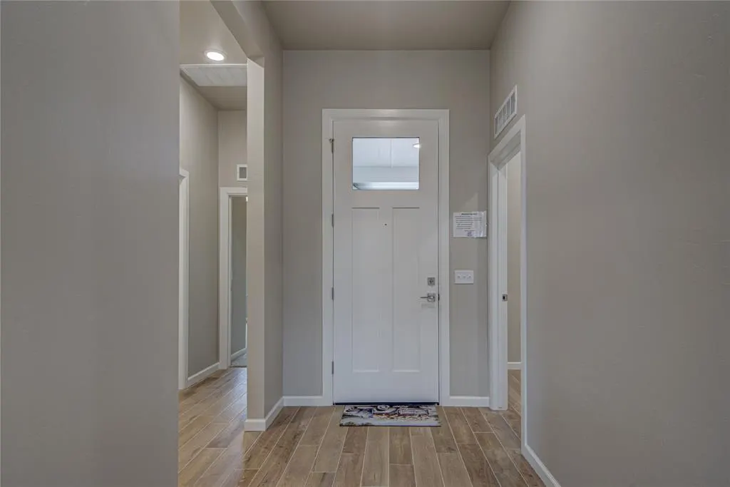 Photo 6 — 11161 Black Lion Court, Blanchard, OK 73010