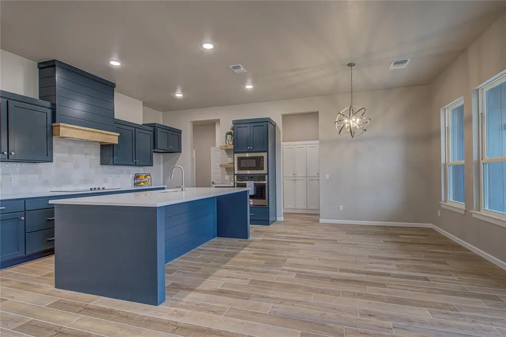 Photo 13 — 11161 Black Lion Court, Blanchard, OK 73010