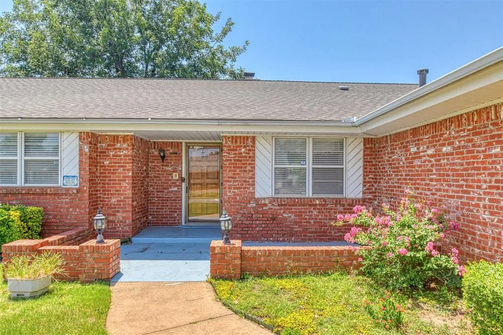 Photo 3 — 1416 SW 71st Street, Oklahoma City, OK 73159