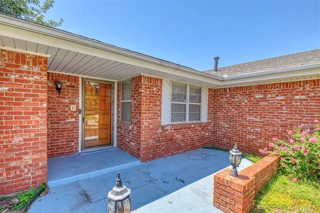 Photo 4 — 1416 SW 71st Street, Oklahoma City, OK 73159