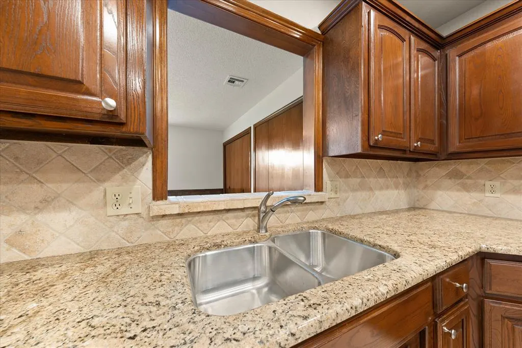 Photo 9 — 7409 NW 116th Street, Oklahoma City, OK 73162