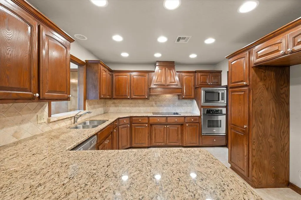 Photo 11 — 7409 NW 116th Street, Oklahoma City, OK 73162