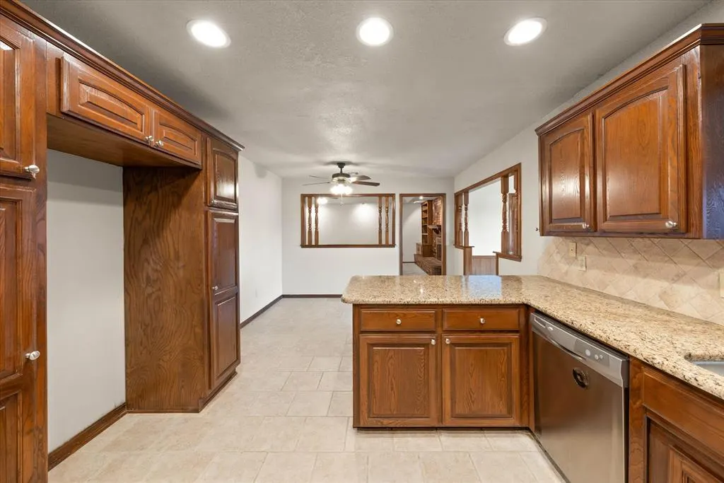 Photo 13 — 7409 NW 116th Street, Oklahoma City, OK 73162